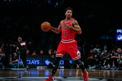 Derrick Rose'un forması emekliye ayrıldı
