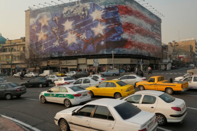 İran’dan ABD’ye billboardlu mesaj: Rüzgâr eken, fırtına biçer