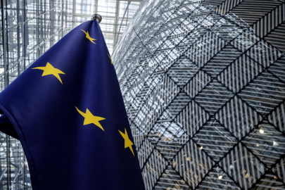 AB, İran Devrim Muhafızlarını terör listesine aldı