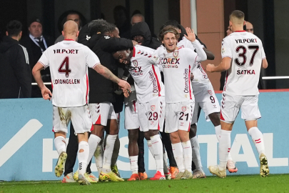 Samsunspor 7 haftalık galibiyet hasretini Kasımpaşa deplasmanında dindirdi