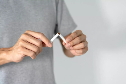 Sigara yasakları genişliyor: Yarı açık alanlar kapanıyor, 5 metre kuralı geliyor