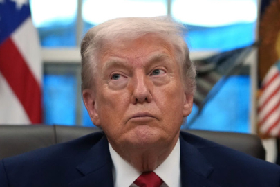 Trump’tan sert hamle: İran’la ticaret yapan ülkelere yüzde 25 ek vergi