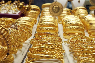 Altın fiyatları uçuşta! Gram ve çeyrek altın yeni haftaya rekor seviyeye yakın başladı