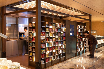 Bekleme salonu değil adeta tatil! Saunadan noodle kütüphanesine kadar yok yok