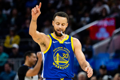 Stephen Curry kadrodan çıkarıldı
