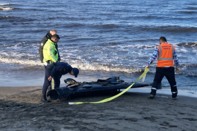 Ünye sahilinde bulunan İHA parçası inceleme için polise teslim edildi
