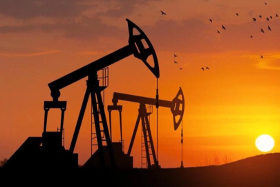 Rus petrolünde çifte gelişme!