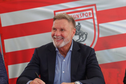 Samsunspor Thorsten Fink'in imzasını açıkladı