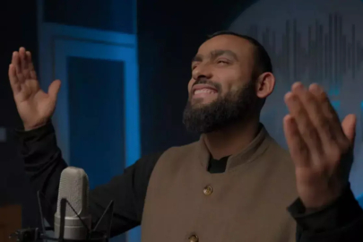 Bir ilahi milyonları peşinden sürükledi: Celal Karatüre kimdir