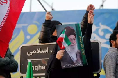 Hamaney’in ölümü sonrası İran ayakta!