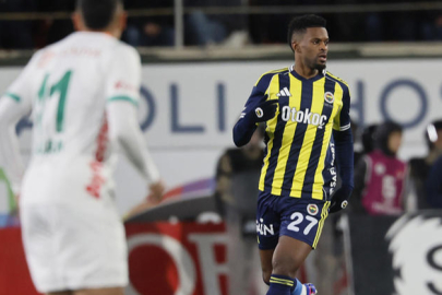 Fenerbahçeli futbolcunun eşi trafik kazası geçirdi!