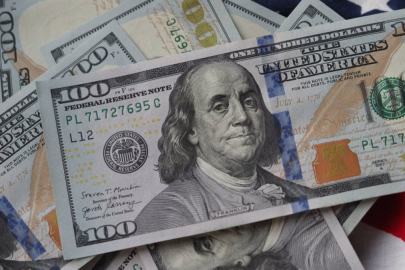 Savaş piyasaları sarstı: Dolar gözünü zirveye dikti