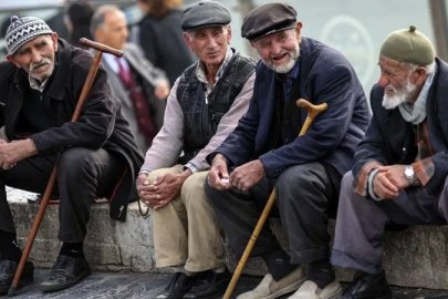 Emeklilerin gözü Meclis’te: Bayram ikramiyesinde son dakika zammı mümkün mü?