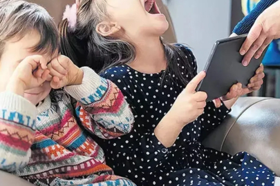 15 yaş altına sosyal medya düzenlemesi geliyor: Doğum ve babalık izinleri artıyor!