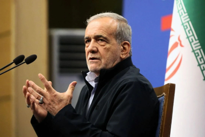 Pezeşkiyan’dan Körfez mesajı: Özür diledi ama “savunma hakkımızdan vazgeçmeyiz” dedi