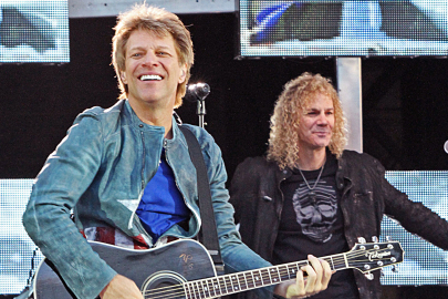 Bon Jovi’nin hayatı film oluyor