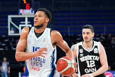 Anadolu Efes dev maçta Beşiktaş’ı geçti
