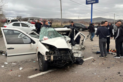 Kaygan yolda facia: Baba ve oğlu hayatını kaybetti