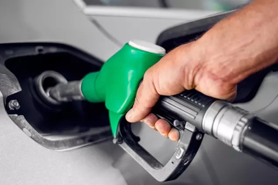 Akaryakıt tabelası değişti: Motorin 70 TL sınırını aştı