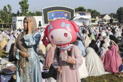 Dünyadan bayram manzaraları: Tokyo’da yoğunluk, Gazze’de burukluk