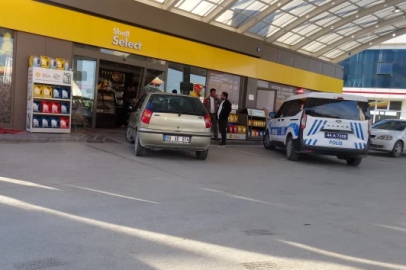 Dehşet anları: Tartıştığı istasyona araçla daldı!