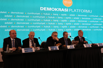 “Önce Siyaset Değişmeli” konferansı Ankara’da başladı