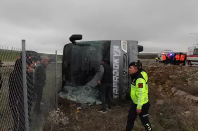 Aksaray’da tur otobüsü devrildi: çok sayıda yaralı var