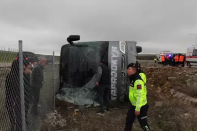Aksaray’da tur otobüsü devrildi: çok sayıda yaralı var
