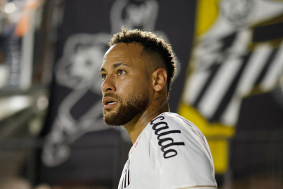 Neymar ile taraftar arasında gerginlik