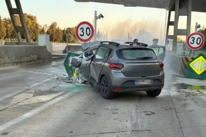 İzmir’de korkunç kaza: Alev alan araçta genç kadın yaşamını yitirdi
