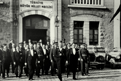 Egemenlikten geleceğe: 23 Nisan 106. yılında ne anlatıyor?