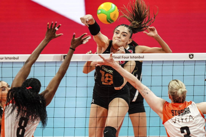 Finale damga vuran an: Küfürlü tepki kameralara yansıdı