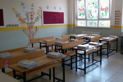 Pendik’te tartışma yaratan kitap listesi: Okul müdürü açığa alındı