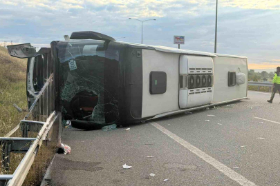Susurluk'ta yolcu otobüsü devrildi: 25 yaralı
