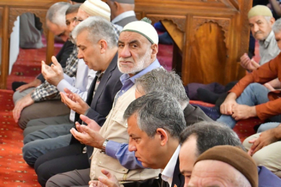 Özgür Özel'den "yeni parti" iddialarına yanıt: "Kimse istifa etmesin, sorunu hallederiz"
