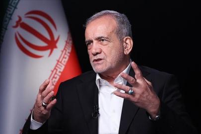 İran Cumhurbaşkanlığı'ndan istifa iddialarına yalanlama