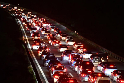 TEM Otoyolu'nda ula����������ım düzenlemesi: İstanbul yönü trafiğe kapatılıyor