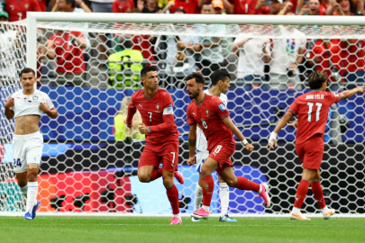Ronaldo şov yaptı, Portekiz Özbekistan'a gol yağdırdı