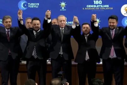 Cumhurbaşkanı Erdoğan : "Efendilik taslamaya değil, millete hizmet etmeye geldik"