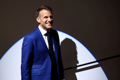 Macron’dan Şam’a ziyaret!