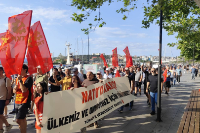 NATO zirvesi öncesi TKP 6 kentte sokağa çıktı