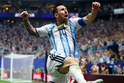 Messi’den tarihi geri dönüş