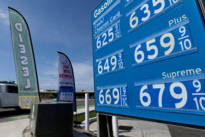 Petrol fiyatları neden beklendiği kadar yükselmedi? Beş aylık savaşta piyasayı dengeleyen 5 etken