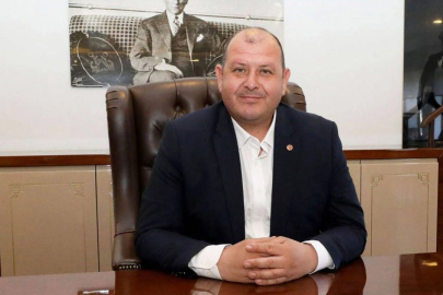 Menderes Belediyesi'ne operasyon: Belediye Başkanı gözaltında