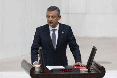 Yeni Parti milletvekillerinden Özgür Özel’e destek