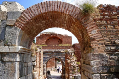 UNESCO listesindeki surlara saldırı