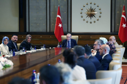 Cumhurbaşkanı Erdoğan, şehit aileleri ve gazilerle Külliye’de buluştu