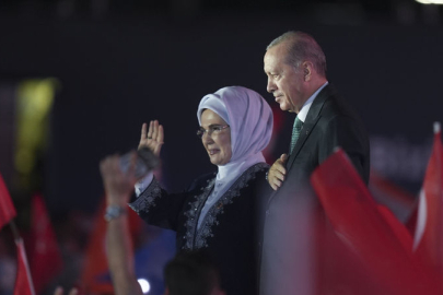 Cumhurbaşkanı Erdoğan’dan 25. yıl mesajı: Durmak yok, daha yeni başlıyoruz!