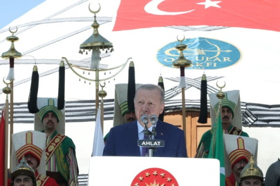 Malazgirt Zaferi'nin yıl dönümünde Cumhurbaşkanı Erdoğan: "Terörsüz Türkiye hedefi için atımızın kuyruğunu bağladık"