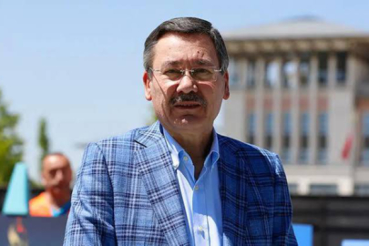 Melih Gökçek'ten hakkındaki soruşturmaya yanıt: "Bakın ben ağlıyor muyum?"